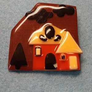 House Pin by Lucinda